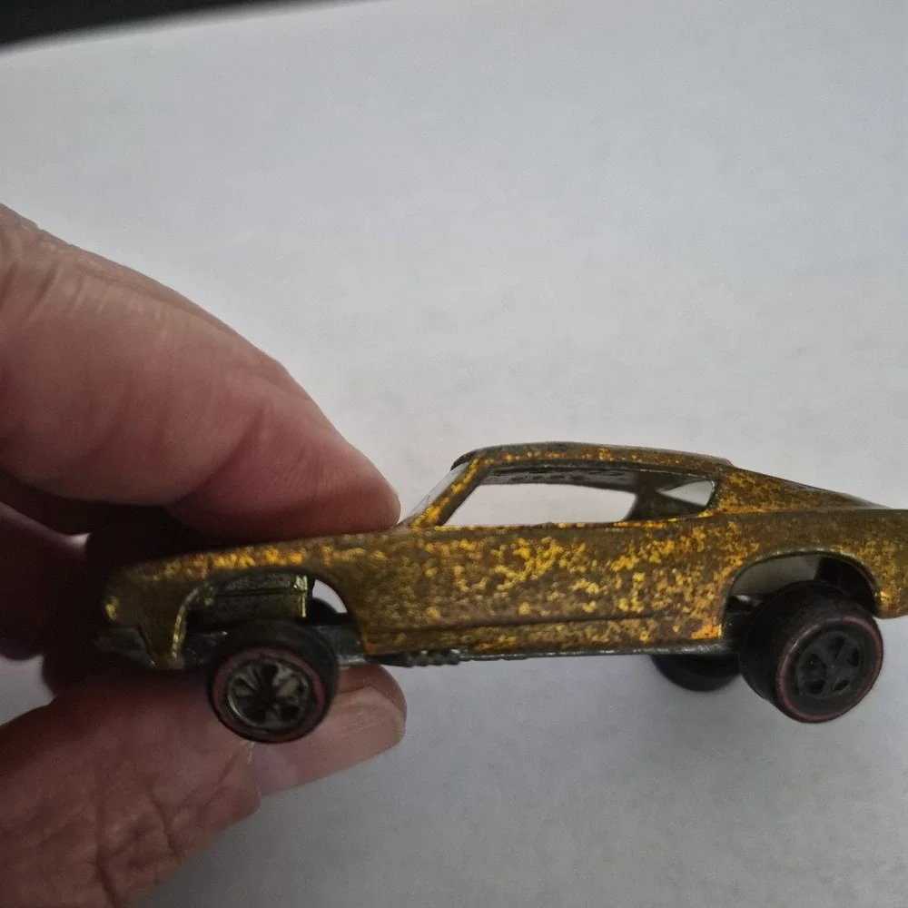 Hot Wheels Red Line vtg car Redline Mattel 1967 Custom Barracuda Gold